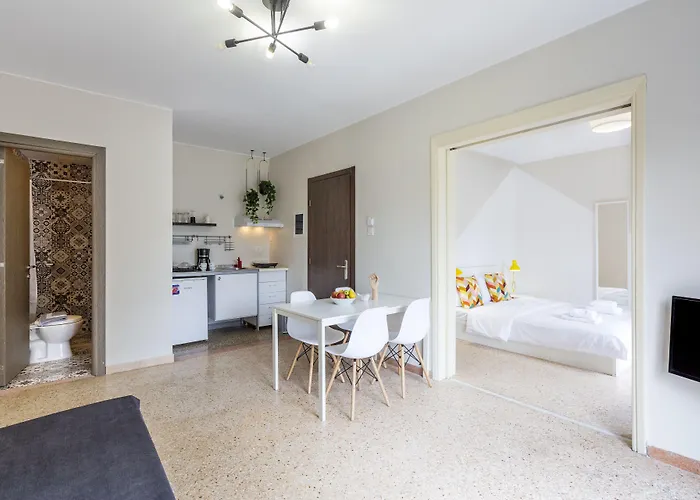 Psirri Place Economy Apartments Centrally Located